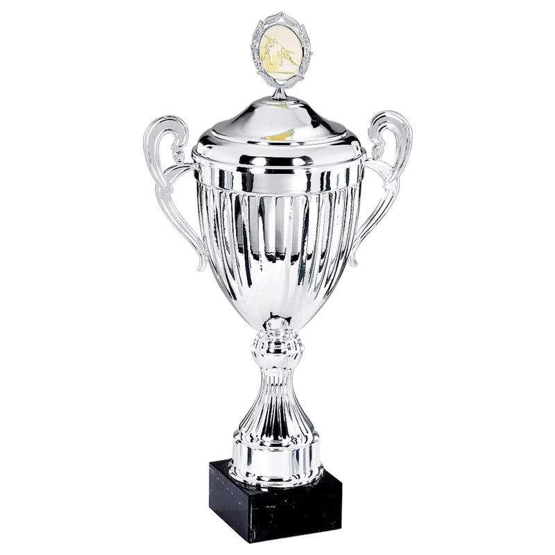 Goldpokal mit Deckel