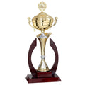 Goldpokal mit Deckel