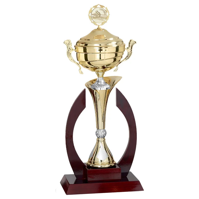 Goldpokal mit Deckel