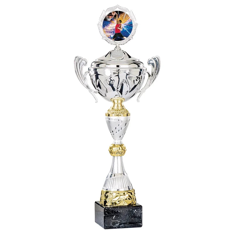 Goldpokal mit Deckel