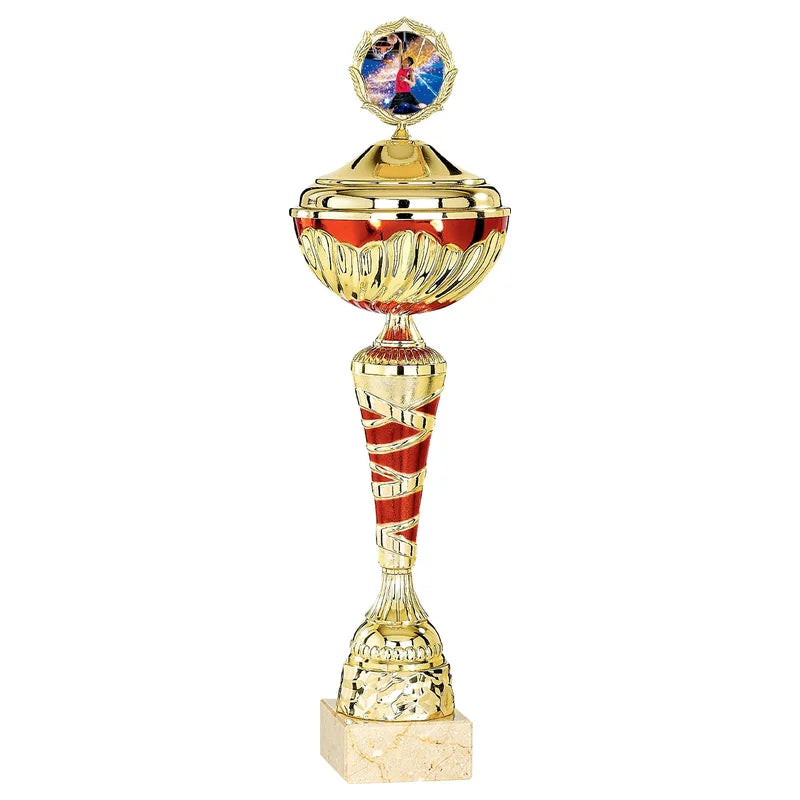 Goldpokal mit Deckel