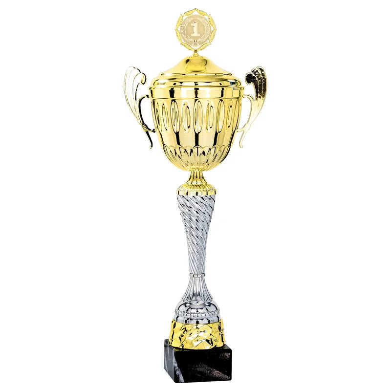 Goldpokal mit Deckel