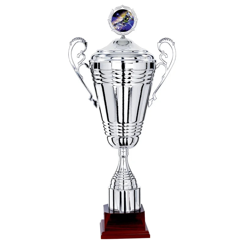 Goldpokal mit Deckel
