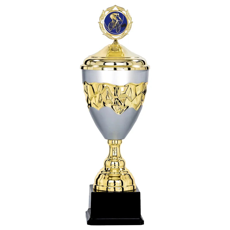 Goldpokal mit Deckel