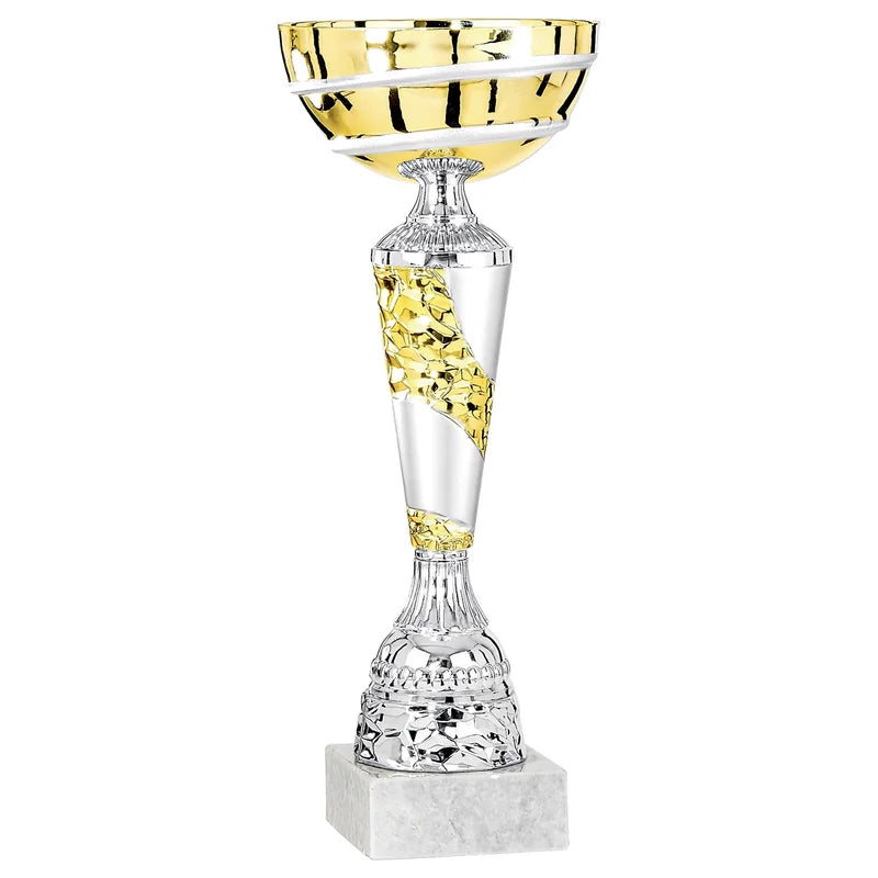 Pokal mit Deckel Gold Silber Bronze