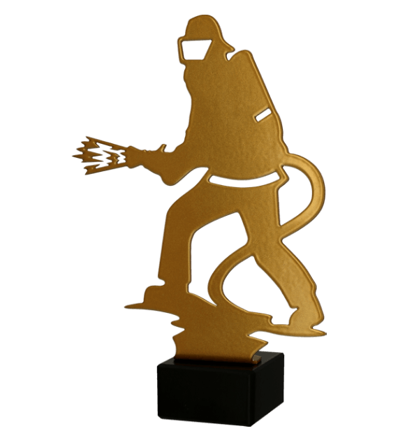 Metalltrophäe auf Marmorsockel Feuerwehr Feuerwehrmann mit Schlauch