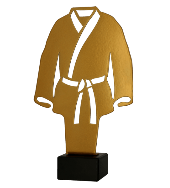 Metalltrophäe auf Marmorsockel Karate/Judo kimono