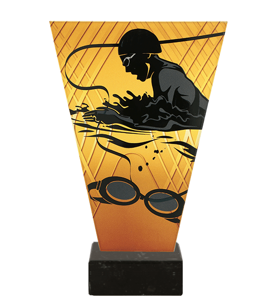 Monochrom Glastrophäe auf Marmorsockel Schwimmen